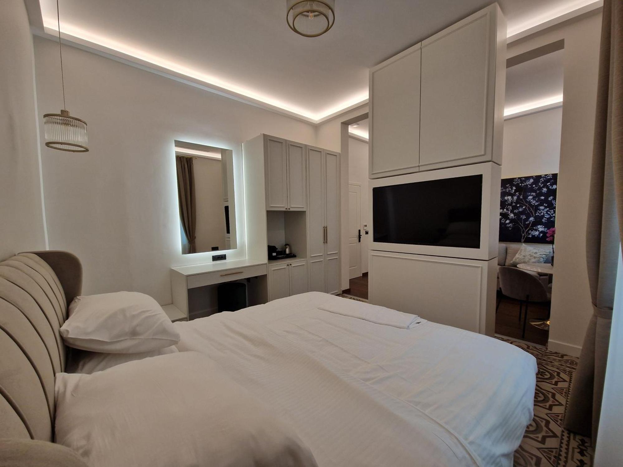 Jensen Luxury Suites Rhodes City Exterior photo